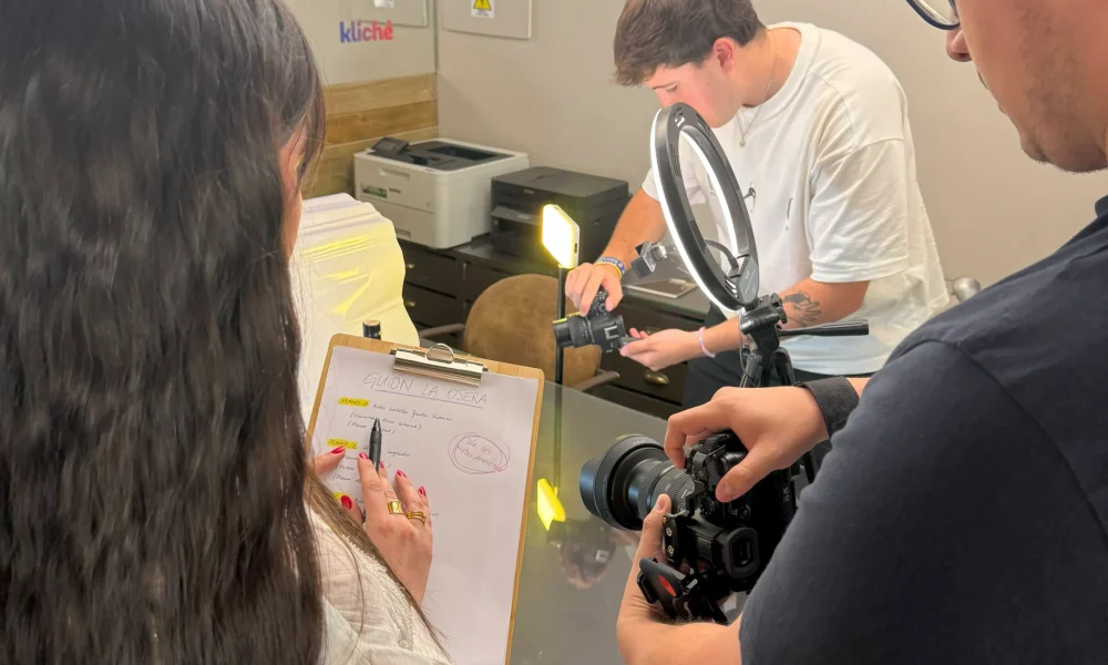 Servicios de grabación de vídeo por Kliché Marketing y Publicidad - Estrategia de producción audiovisual en Granada